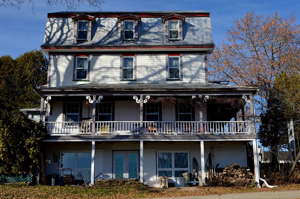 Pleasant View Inn Belleisle Bay historic country inn